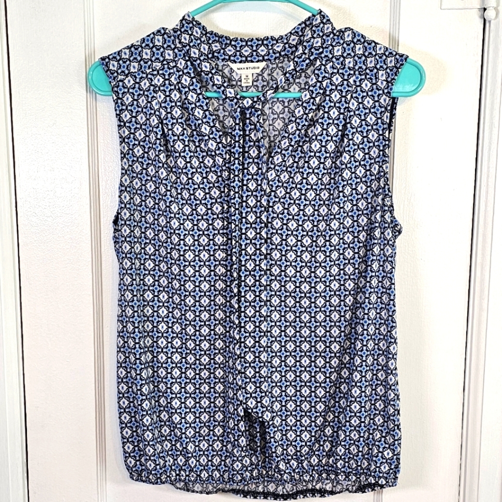 Cute Patterned Sleeveless Top